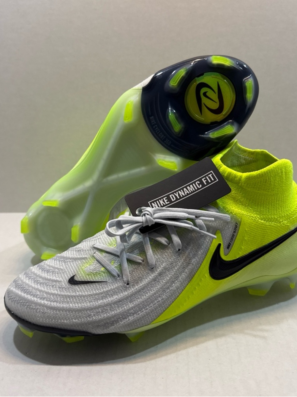 Nike Phantom Luna 2 Elite FG Grey Volt Soccer Cleats Men’s Size 9 HF4358-003